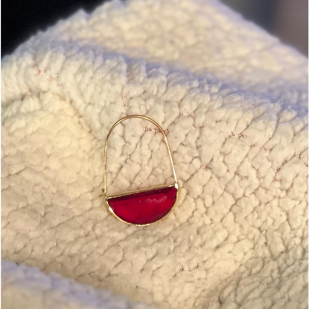 Red earrings - Picture 6 of 7